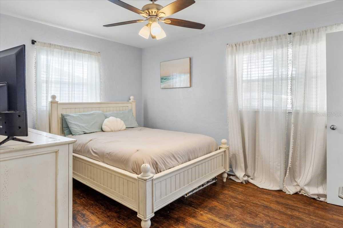 EAGLE CREST - Residential