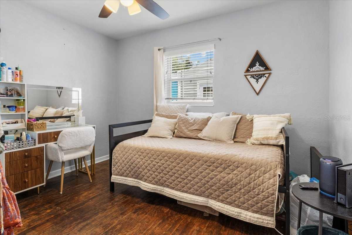 EAGLE CREST - Residential