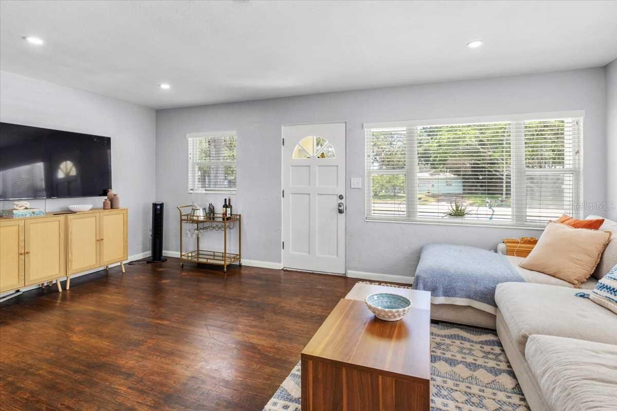 EAGLE CREST - Residential