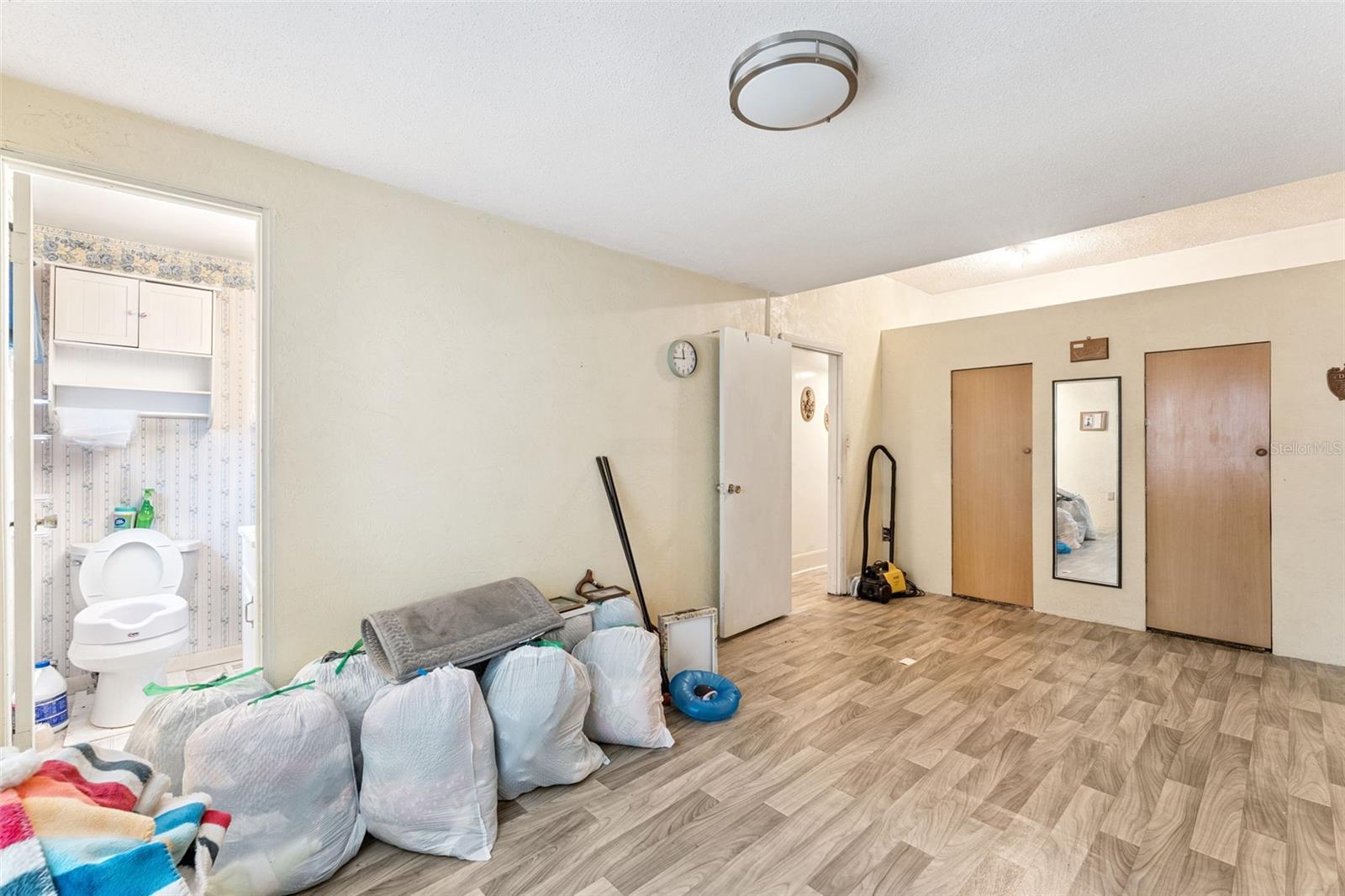 ACREAGE & UNREC - Residential