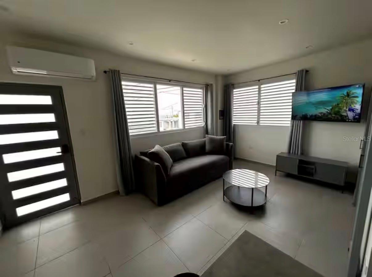 211 EMILIO GONZALEZ STREET 2