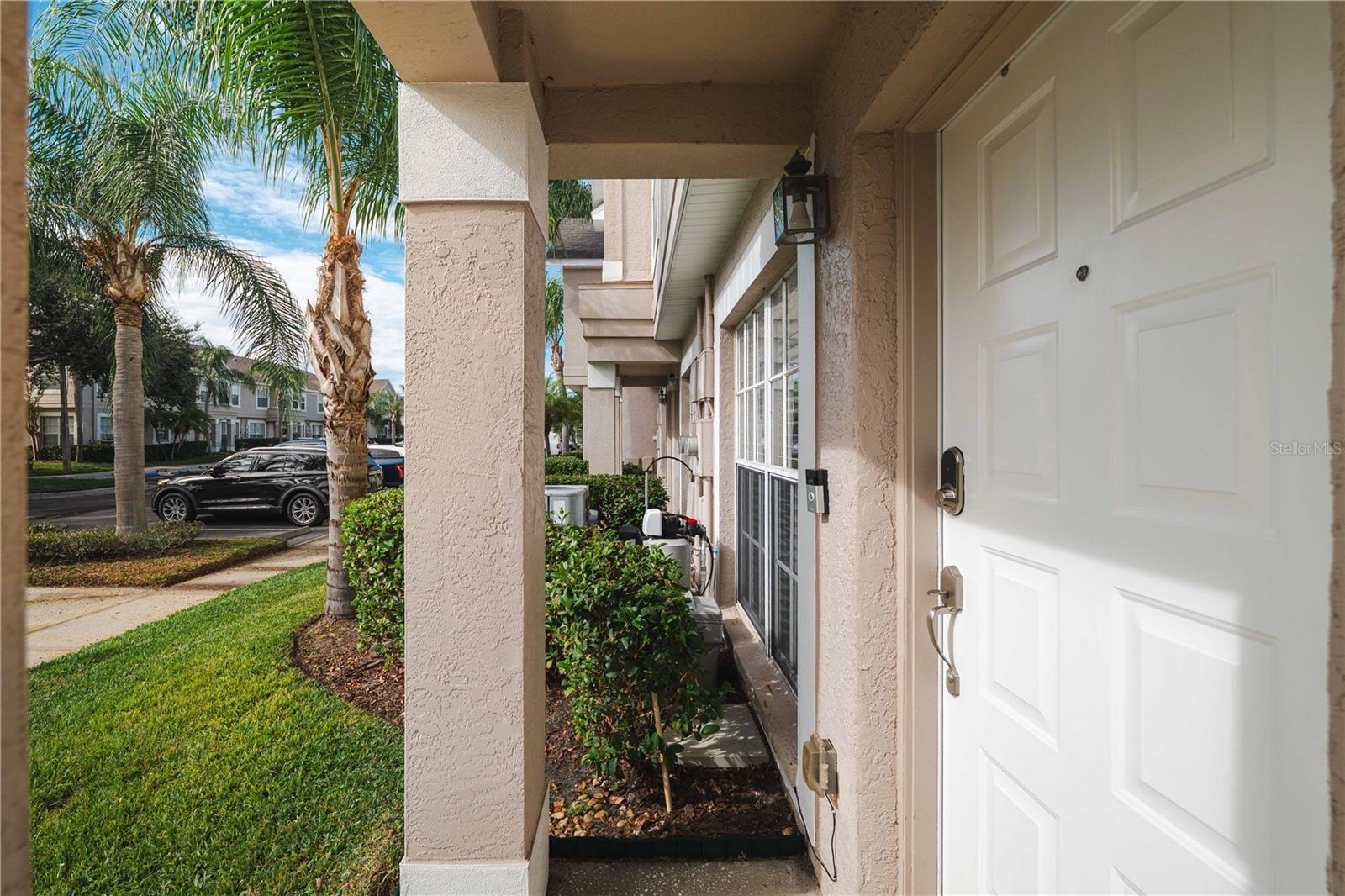 429 KENSINGTON LAKE CIRCLE