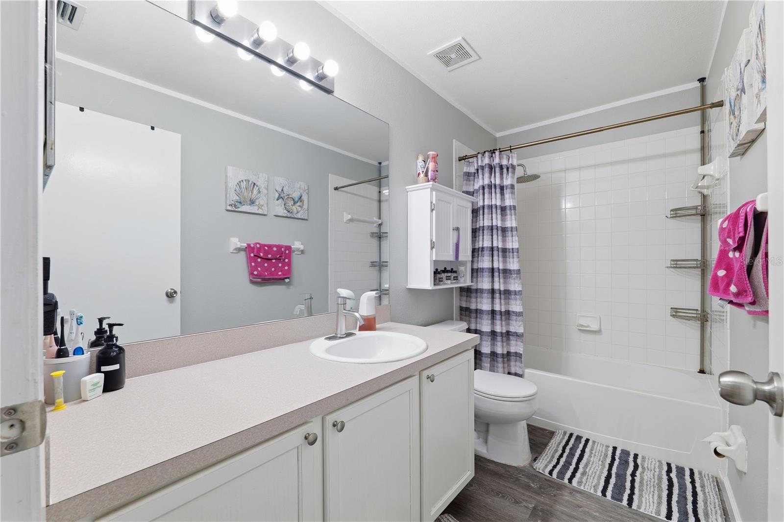 THE TWNHMS AT KENSINGTON PH - Residential