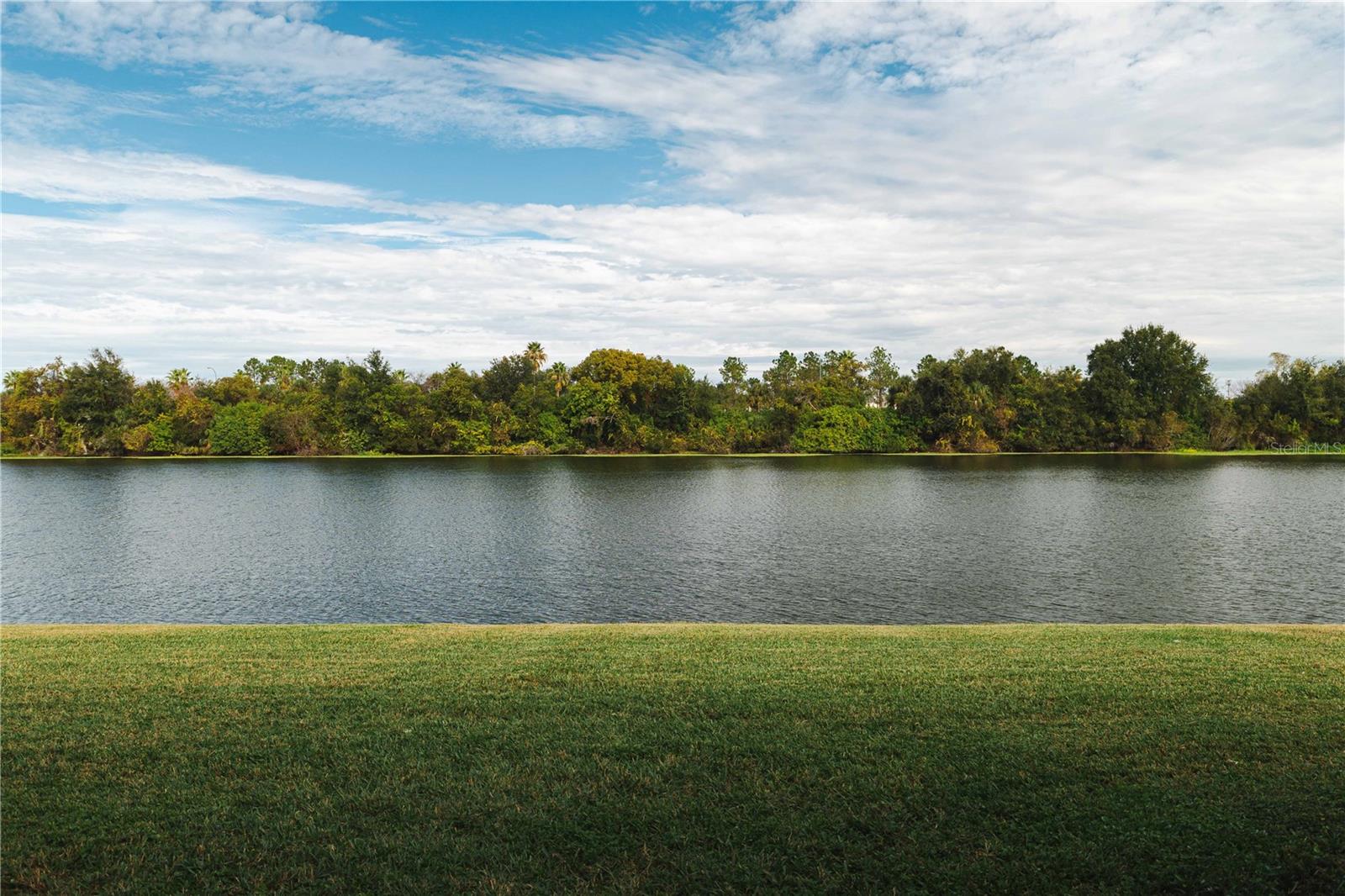 429 KENSINGTON LAKE CIRCLE