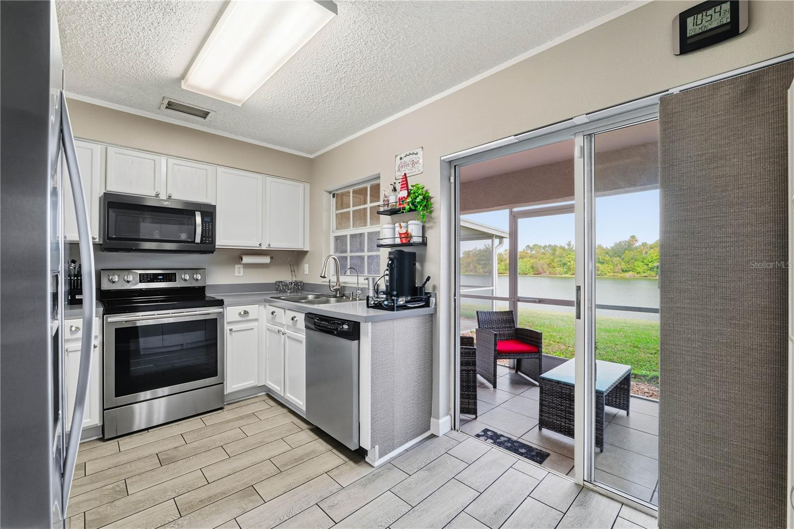 THE TWNHMS AT KENSINGTON PH - Residential