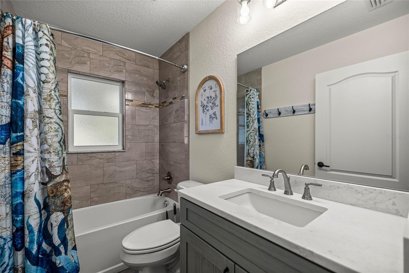 RIVER GARDENS UNIT 02 - Residential