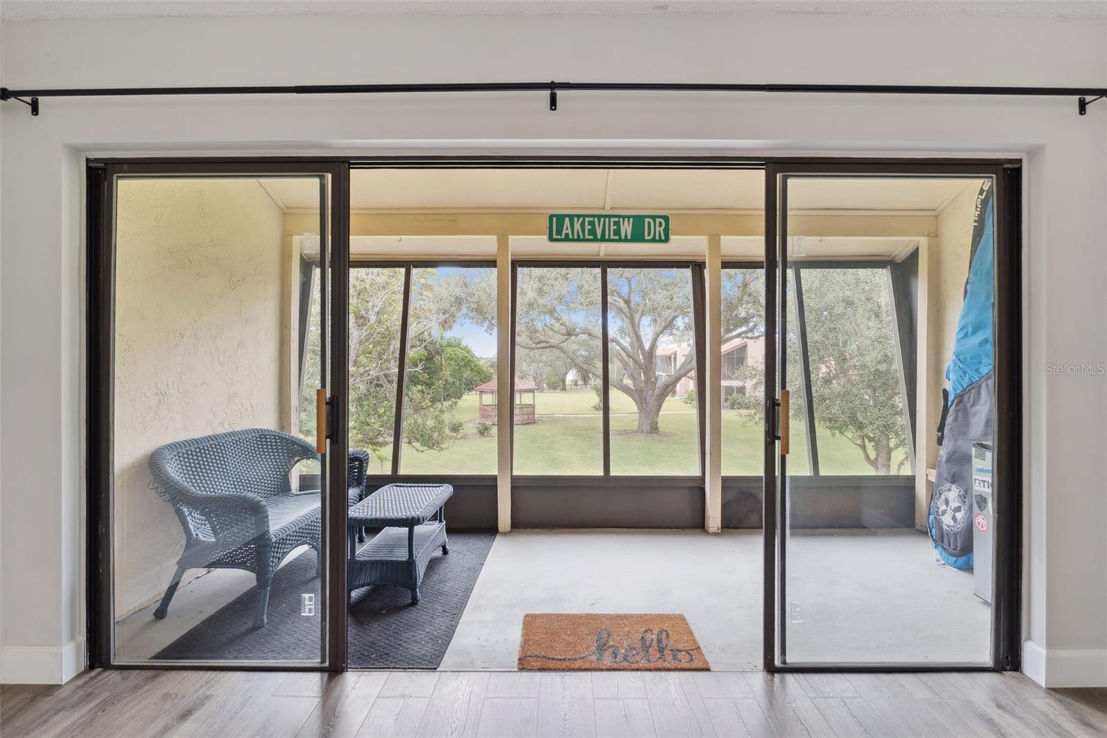 LA CASA CONDO - Residential