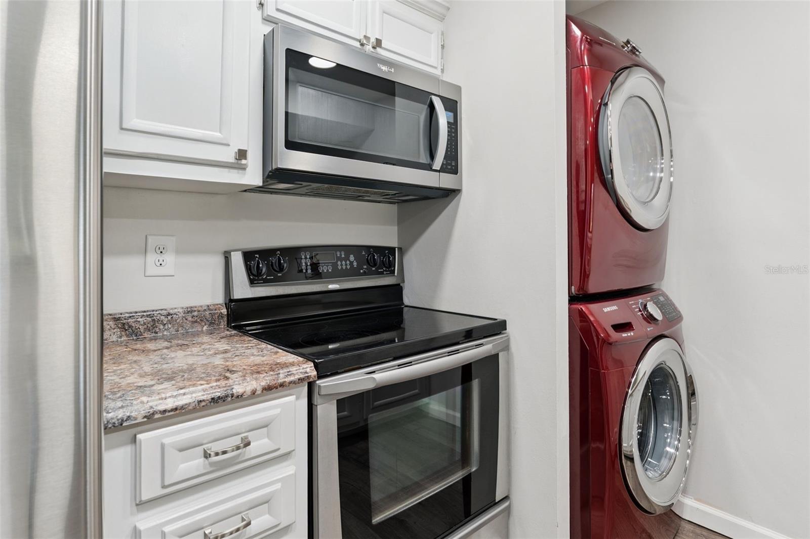 LA CASA CONDO - Residential