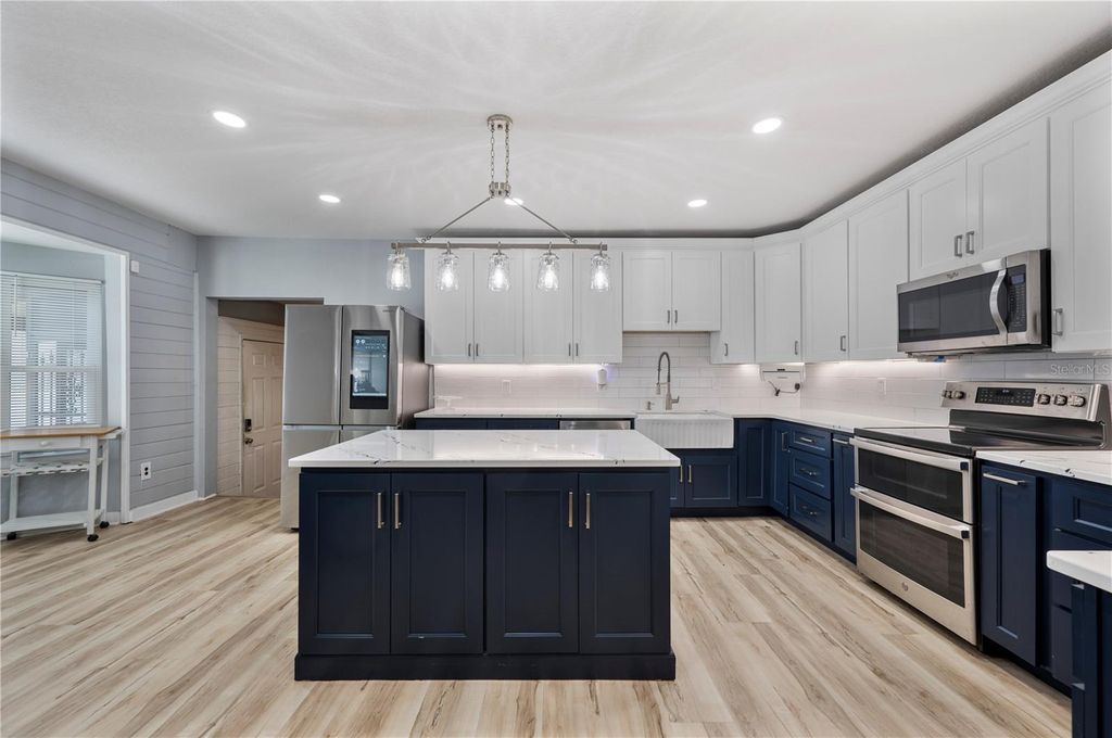 Photo of 219 E Beacon Road, Lakeland, FL 33803 (MLS # L4959684)