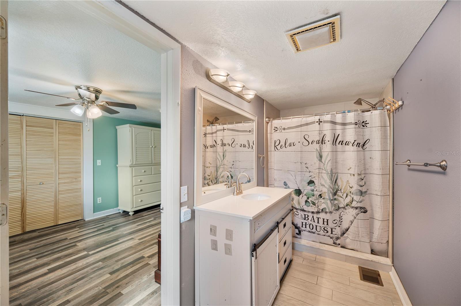 HORNEYS J T ADD 01 - Residential