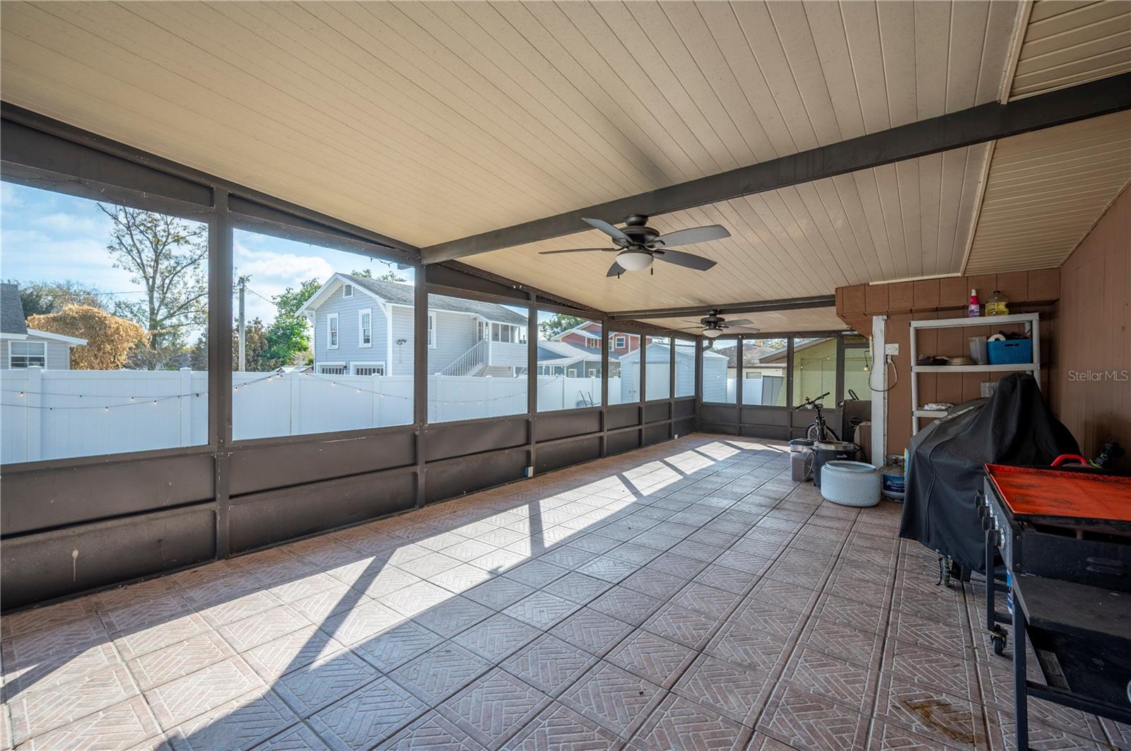 HORNEYS J T ADD 01 - Residential