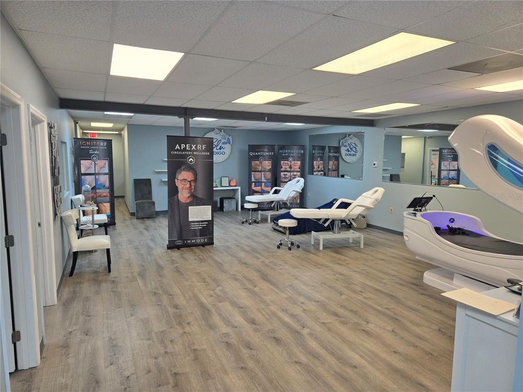 Photo of 39924 Us Highway 19 Highway N #39924, Tarpon Springs, FL 34689 (MLS # TB8451554)