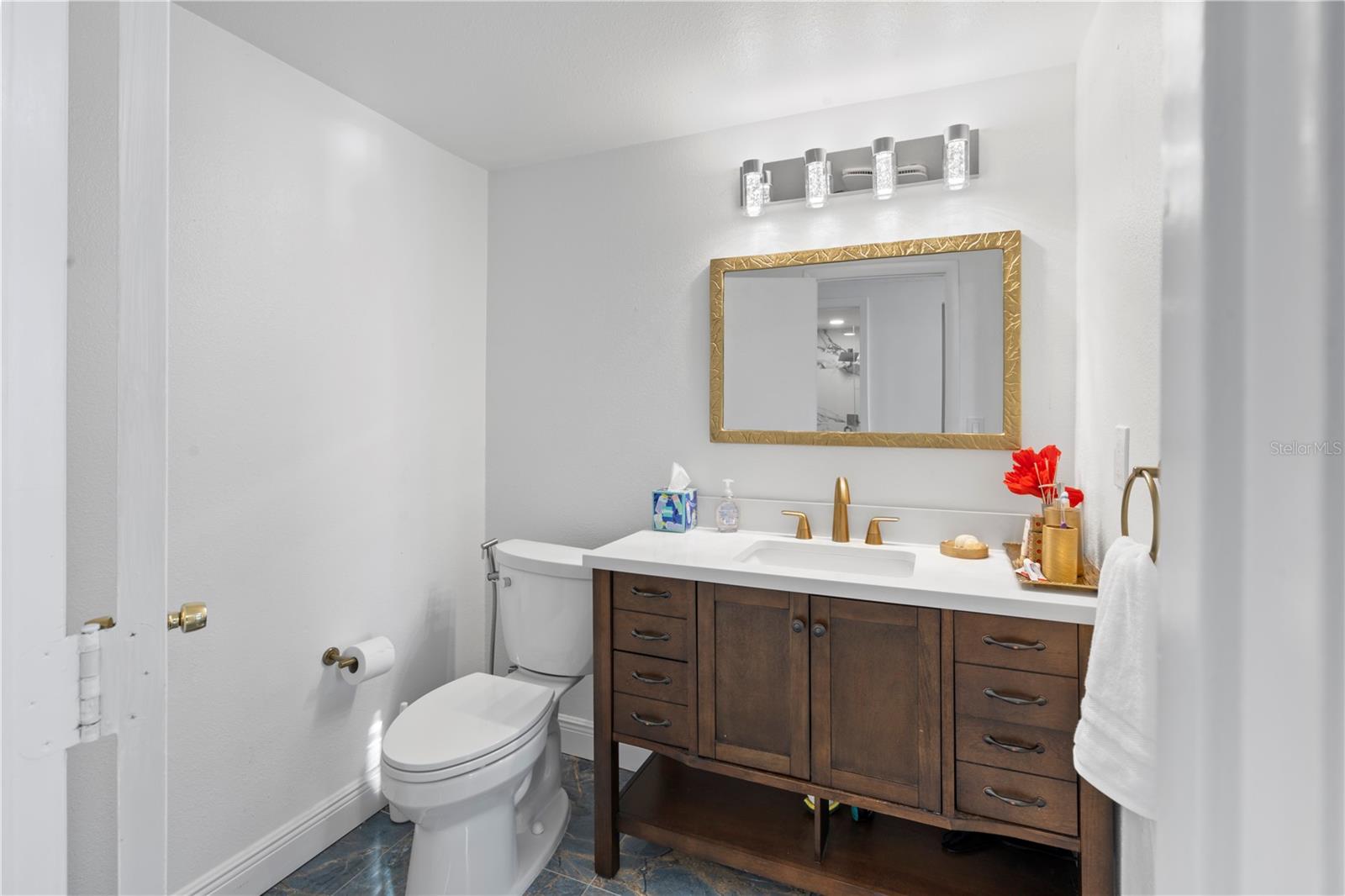 PIERCE 100 CONDO - Residential Lease