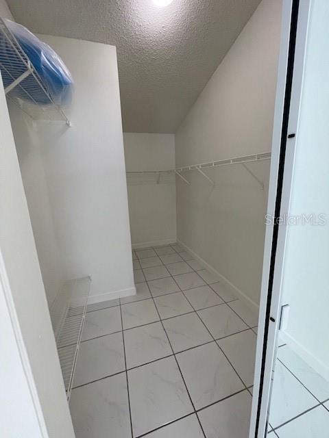 PINECREST VILLA - Residential