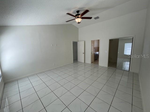 PINECREST VILLA - Residential