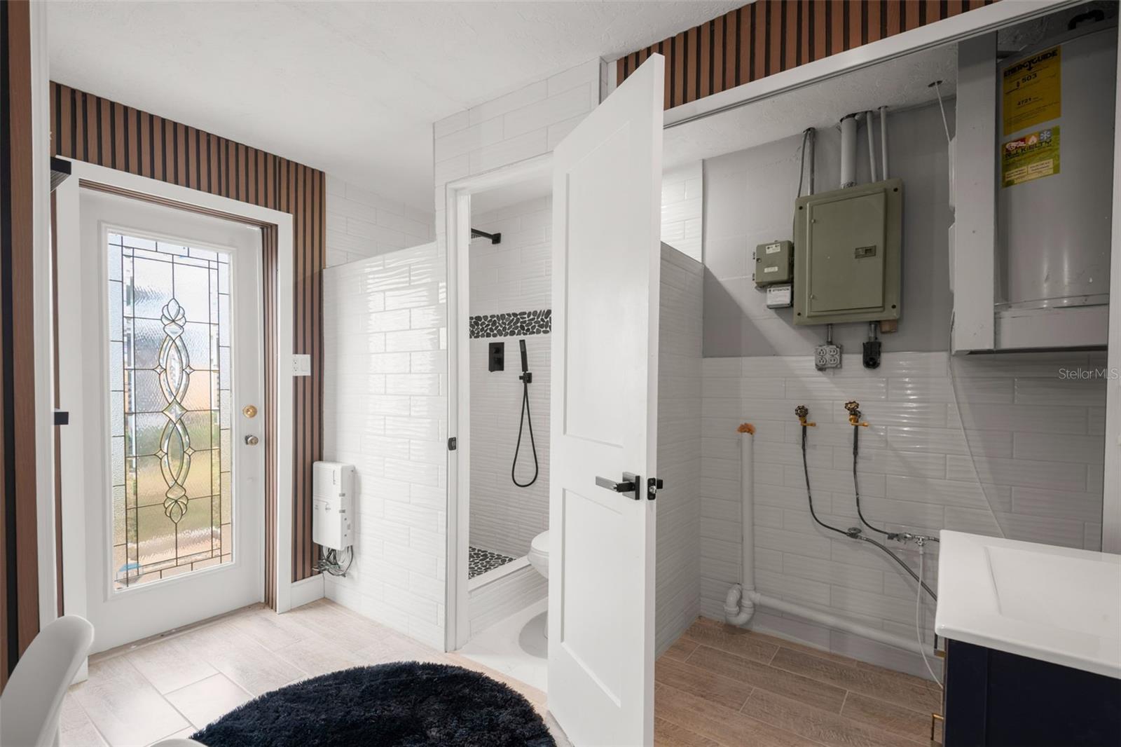 TAHITIAN HOMES - Residential