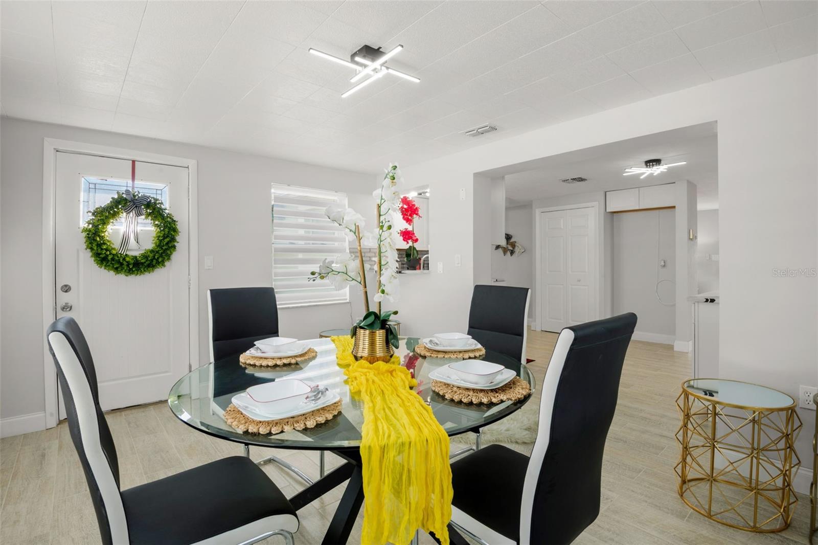 TAHITIAN HOMES - Residential