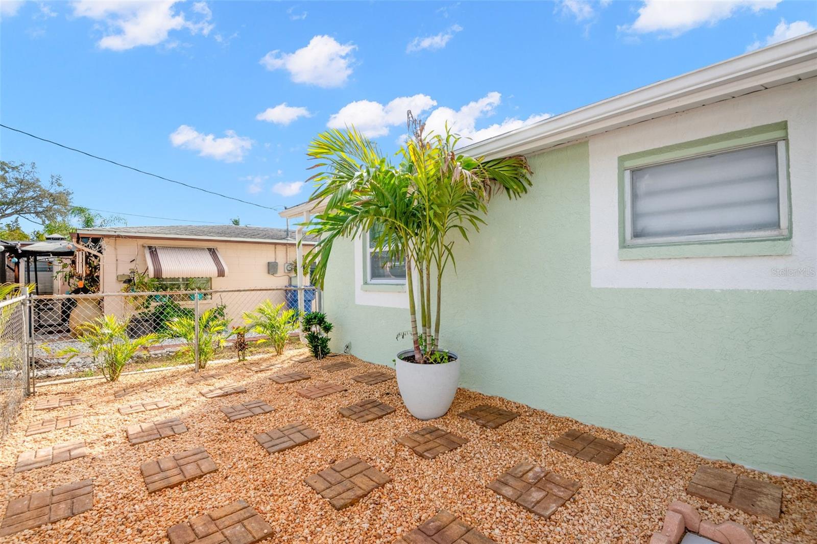 TAHITIAN HOMES - Residential