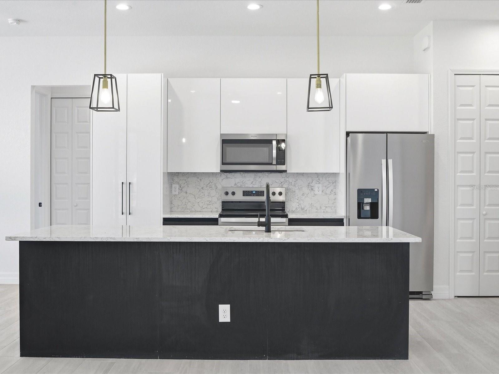ROTONDA WEST PINE VALLEY - Residential