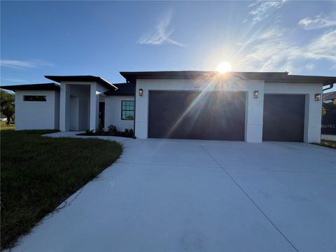 Photo of 72 Tee View Road, Rotonda West, FL 33947 (MLS # C7525196)