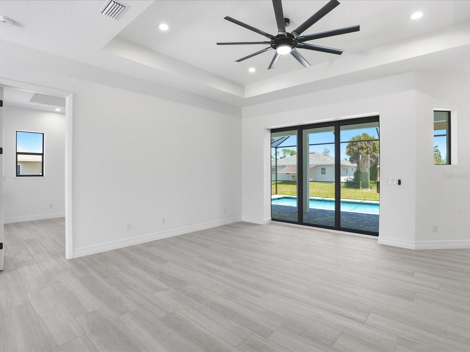 ROTONDA WEST PINE VALLEY - Residential