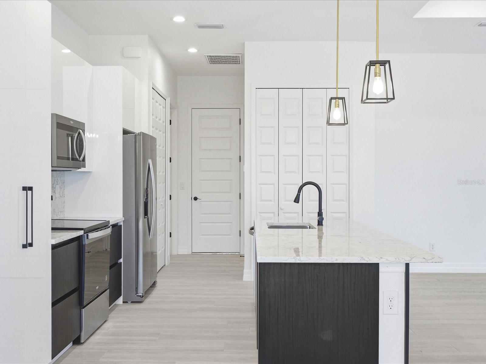 ROTONDA WEST PINE VALLEY - Residential