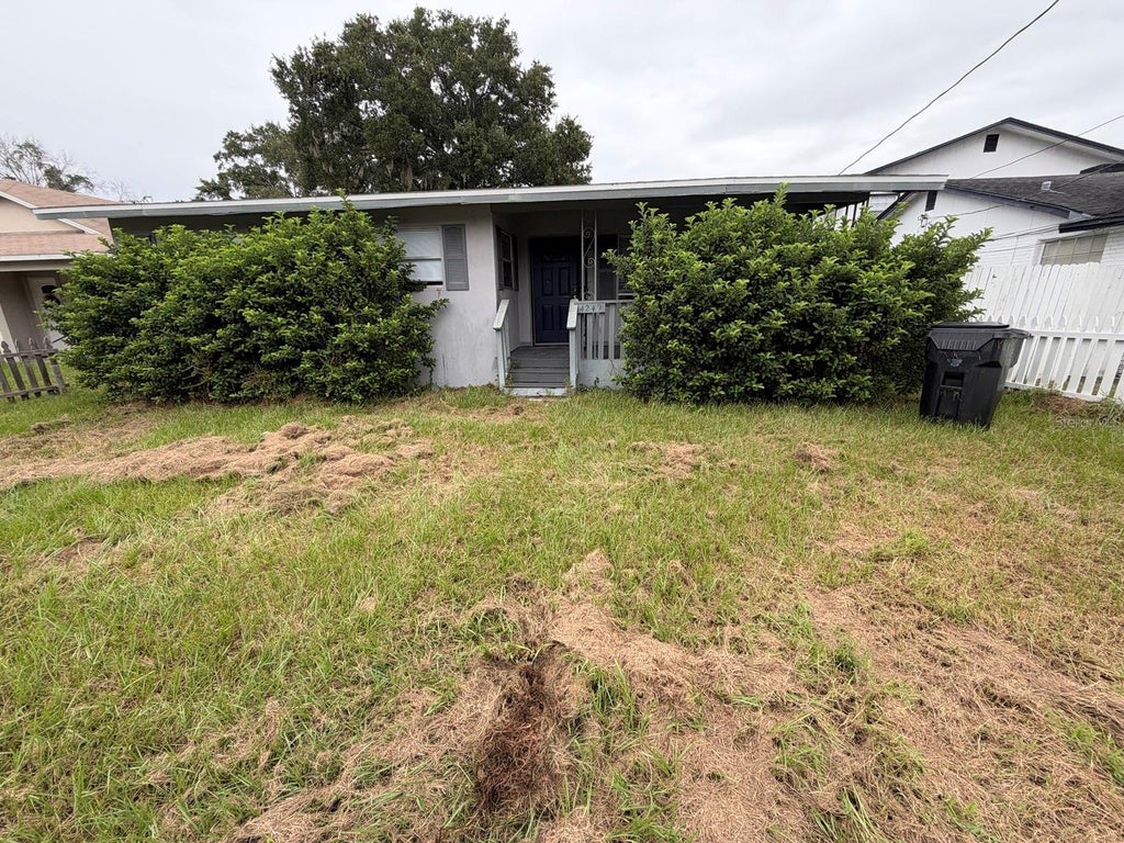 Photo of 4249 Minoso Street, Orlando, FL 32811 (MLS # S5159751)