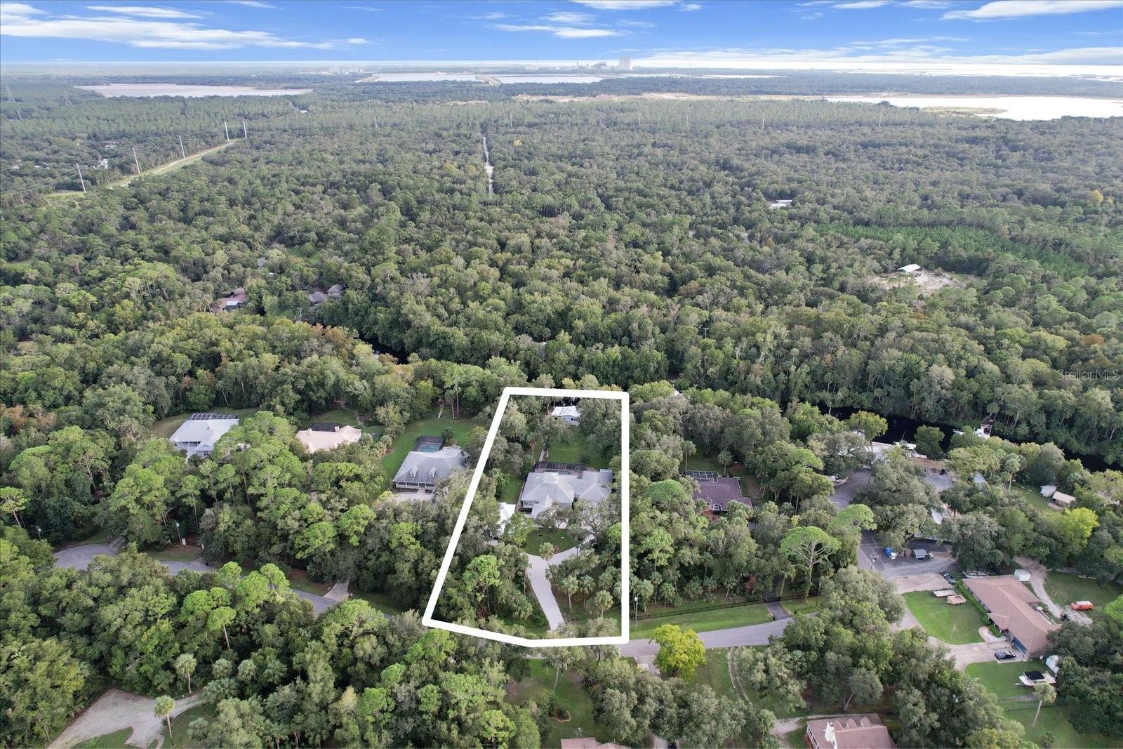 CAPTAIN'S COVE - Residential