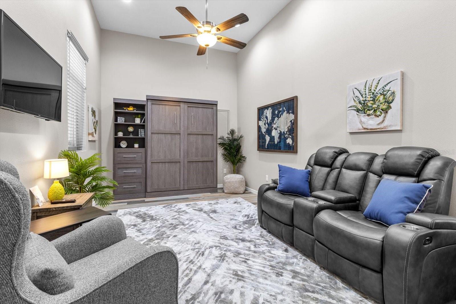 CAPTAIN'S COVE - Residential