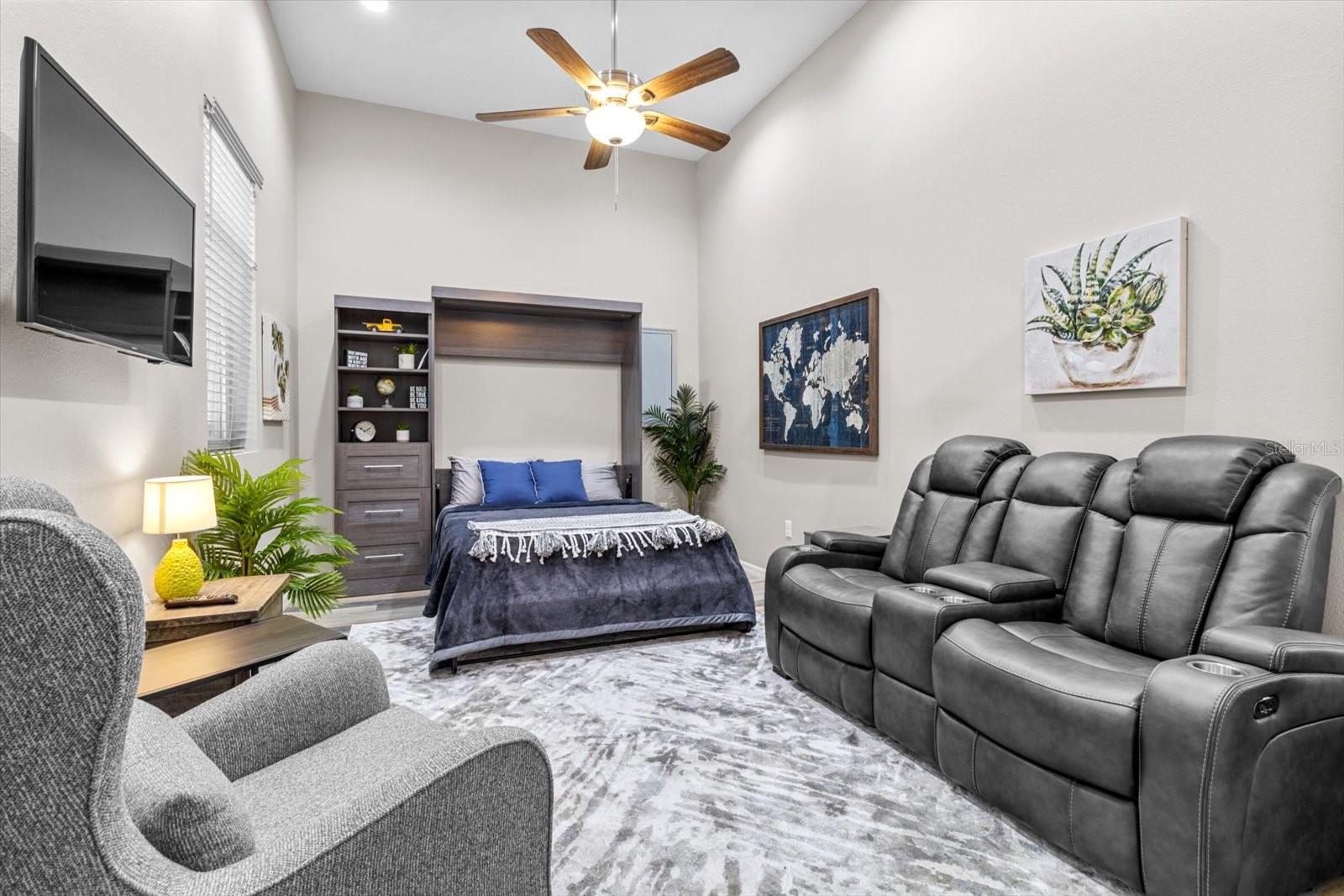 CAPTAIN'S COVE - Residential