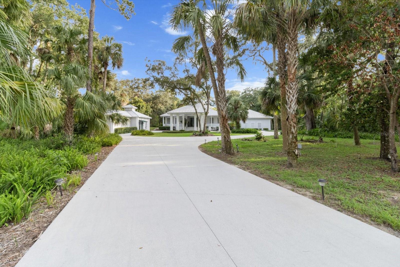 CAPTAIN'S COVE - Residential