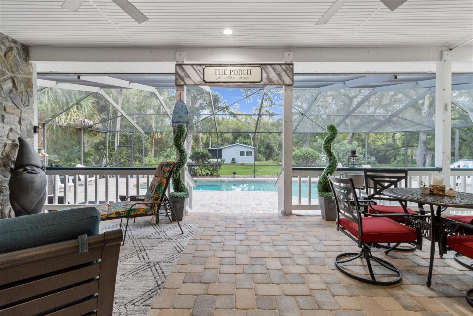 CAPTAIN'S COVE - Residential