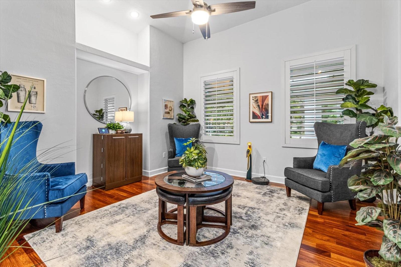 CAPTAIN'S COVE - Residential