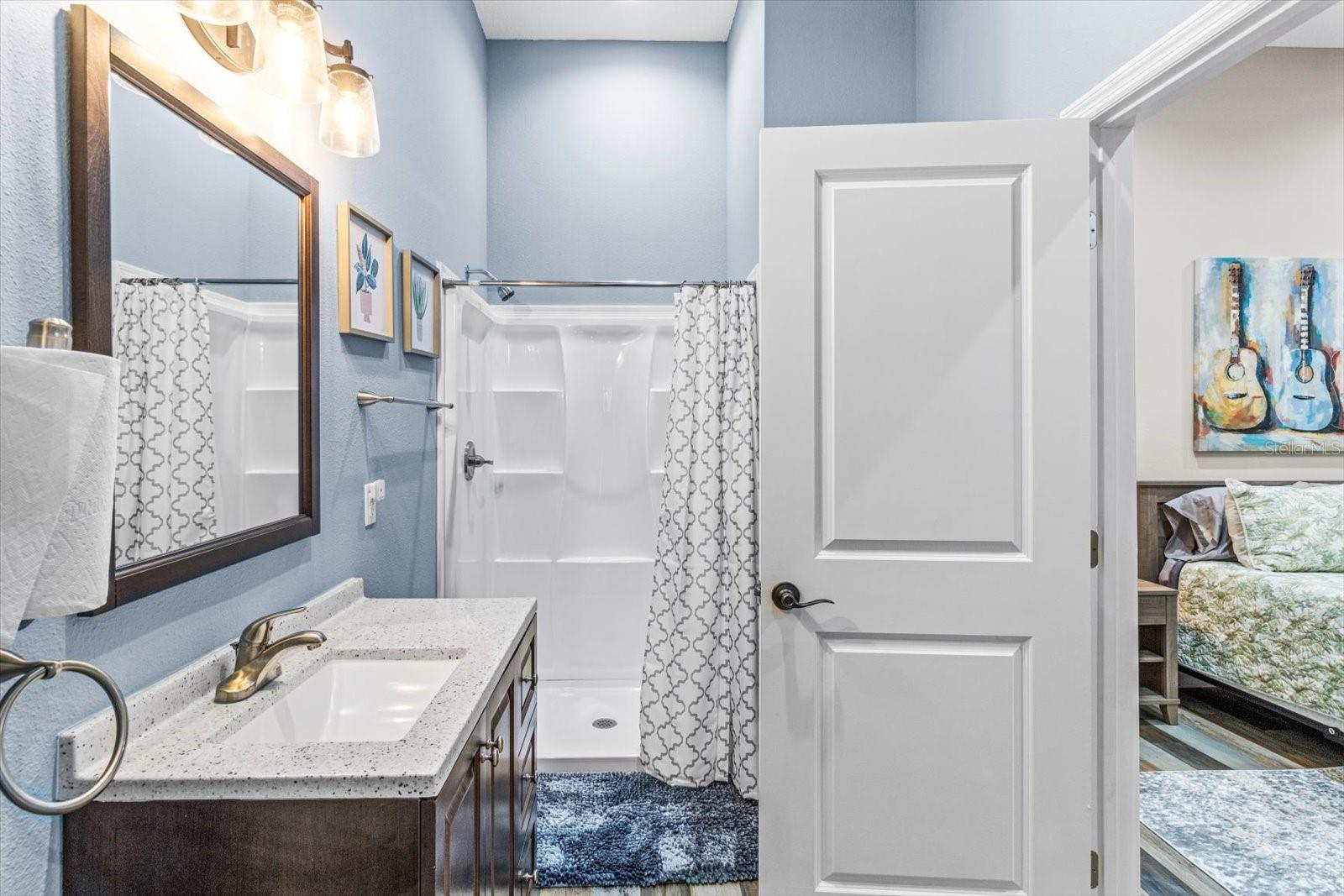 CAPTAIN'S COVE - Residential