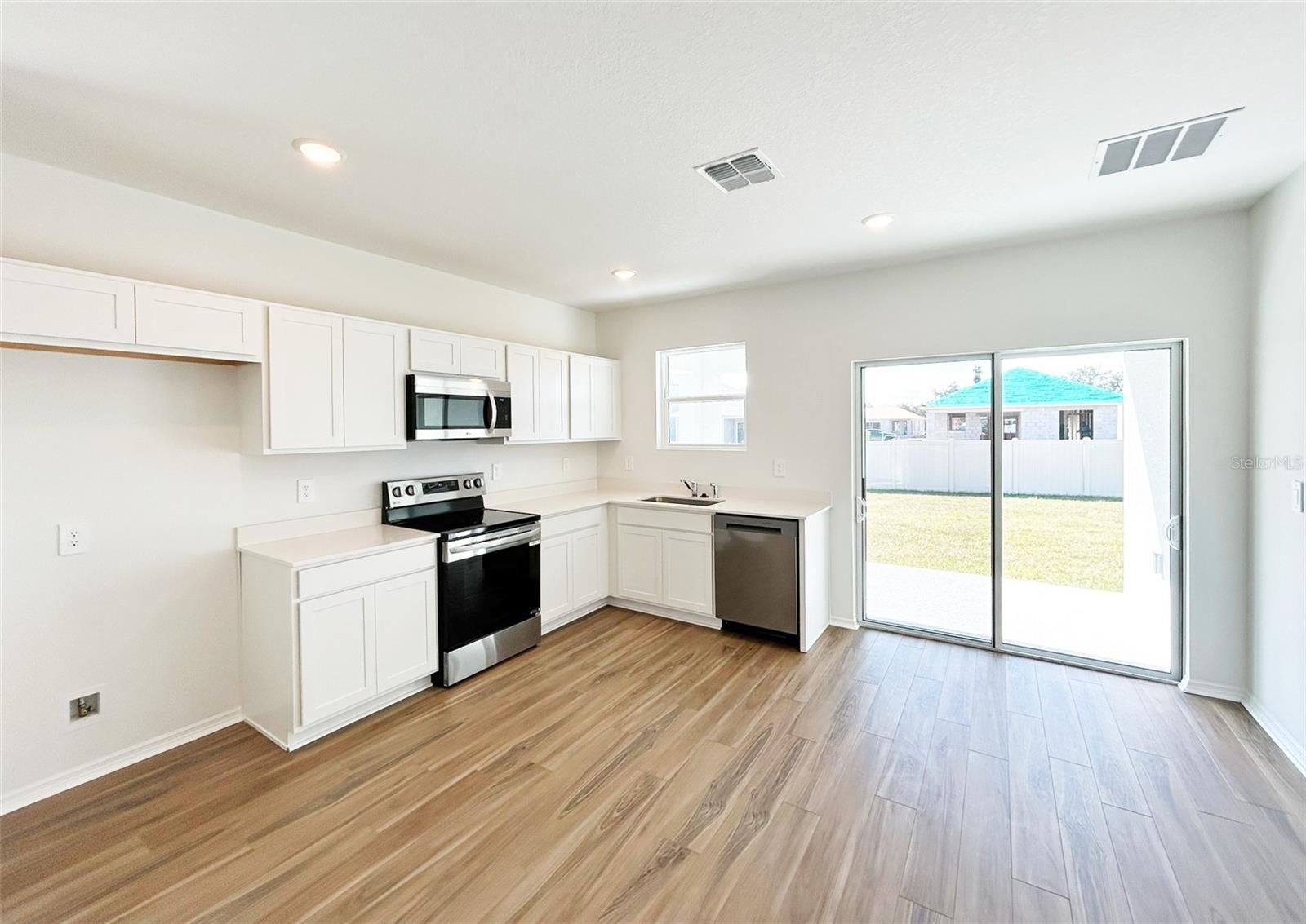 BROADLEAF - Residential