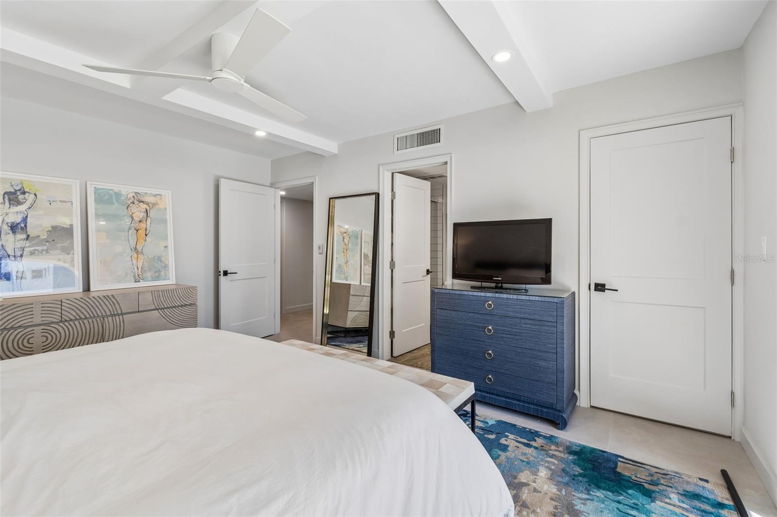 TOWNVIEW CONDO - Residential