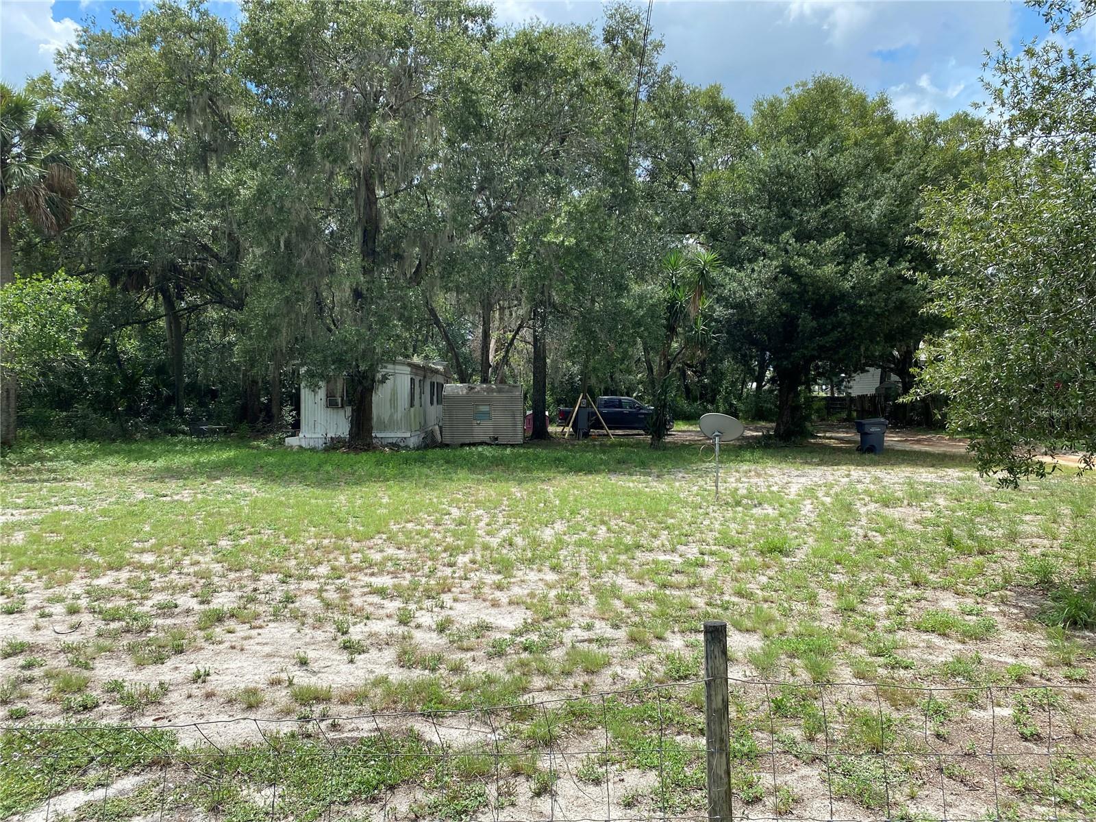 607 RONALD REAGAN PARKWAY