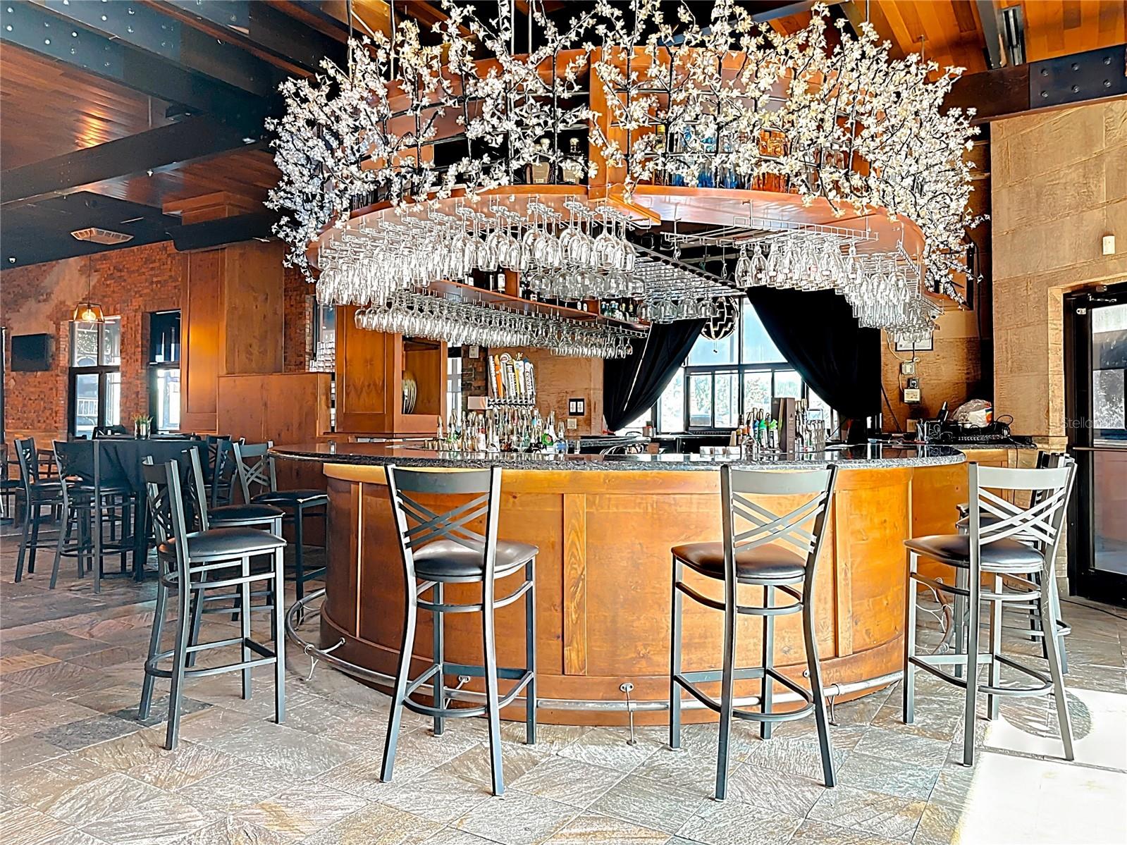 RETAIL/VERANDA PARK BLDG 8000 - Business Opportunity