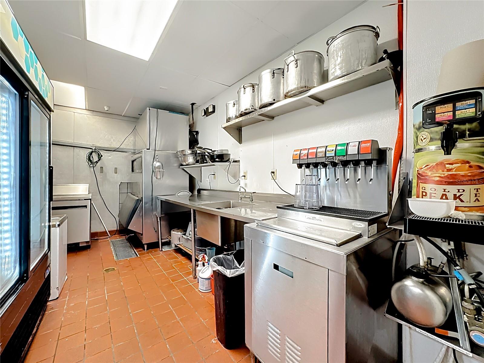 RETAIL/VERANDA PARK BLDG 8000 - Business Opportunity