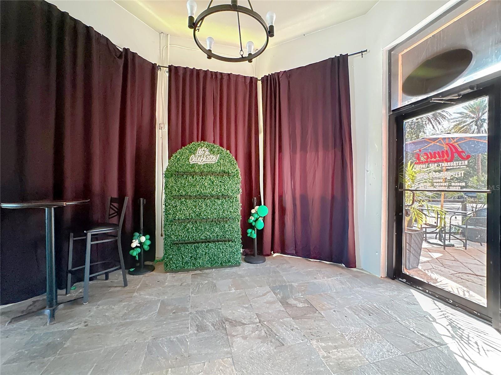 RETAIL/VERANDA PARK BLDG 8000 - Business Opportunity