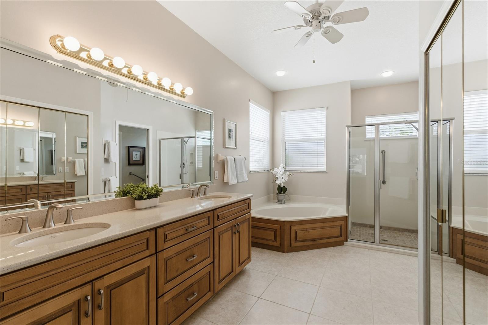 ADMIRALS POINT - Residential