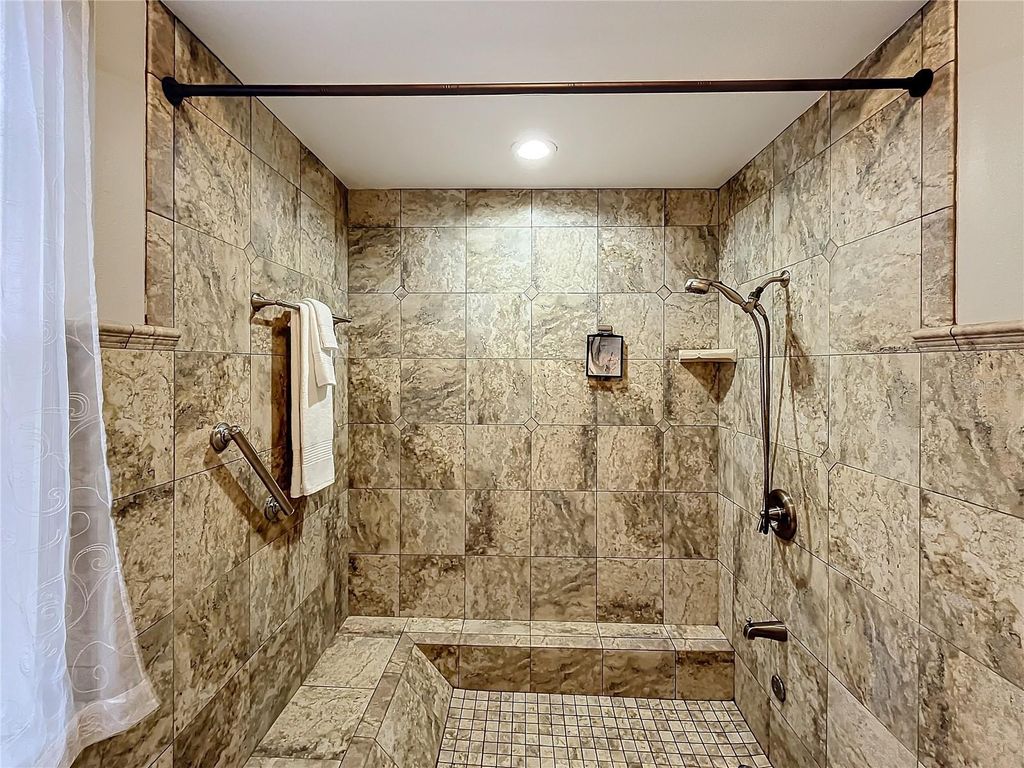 listing image 73