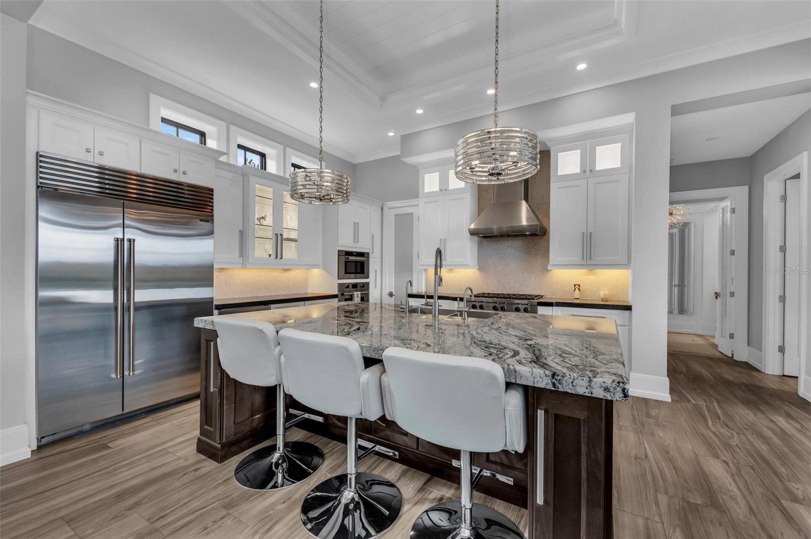 LAKE CLUB PH II - Residential