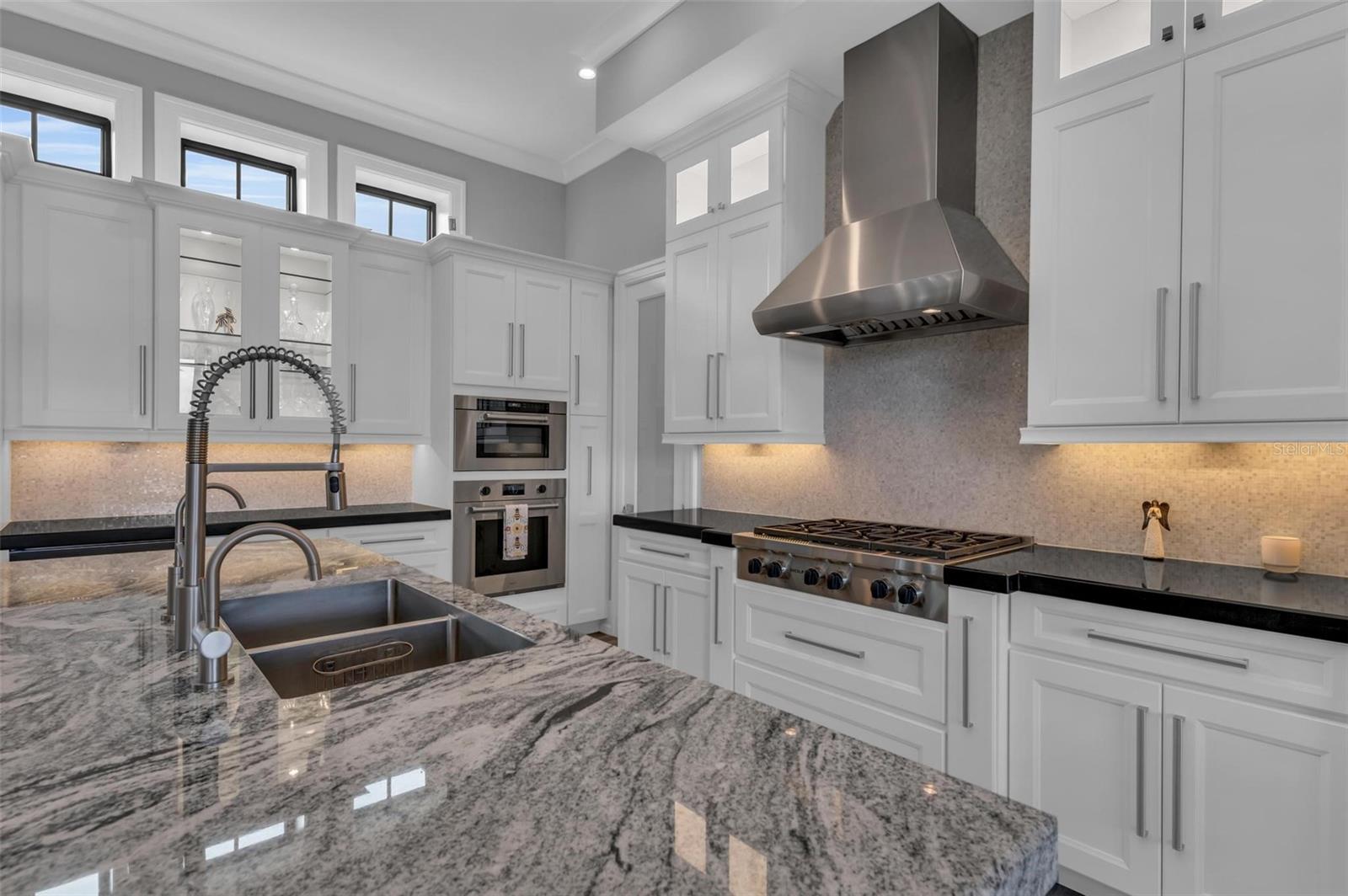 LAKE CLUB PH II - Residential