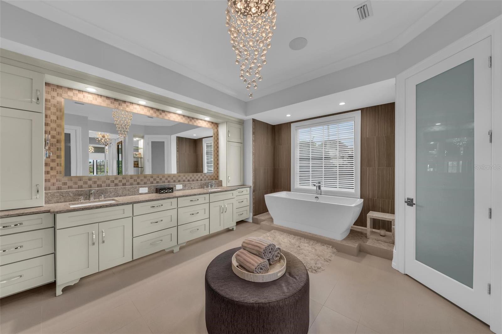 LAKE CLUB PH II - Residential