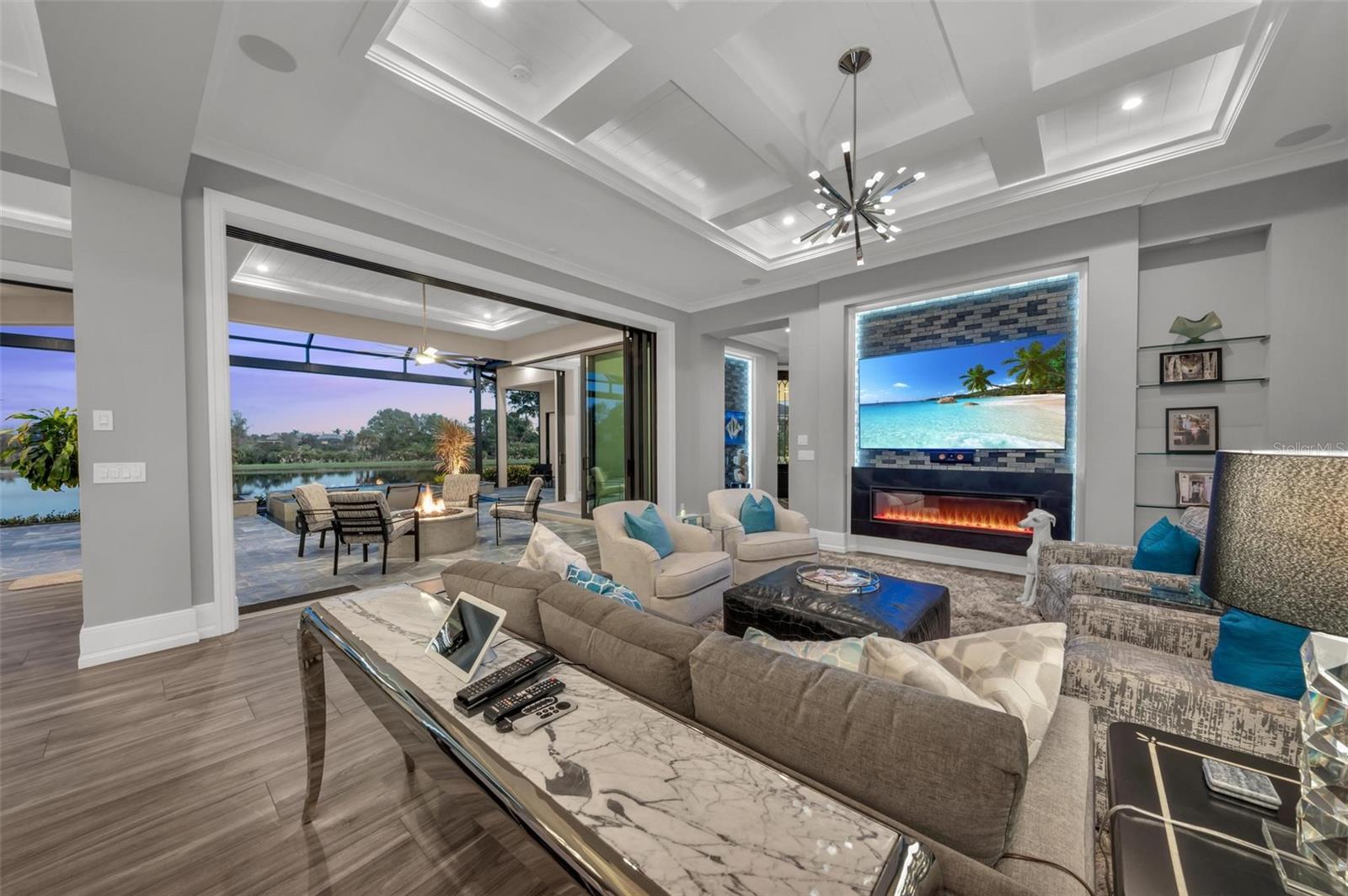 LAKE CLUB PH II - Residential