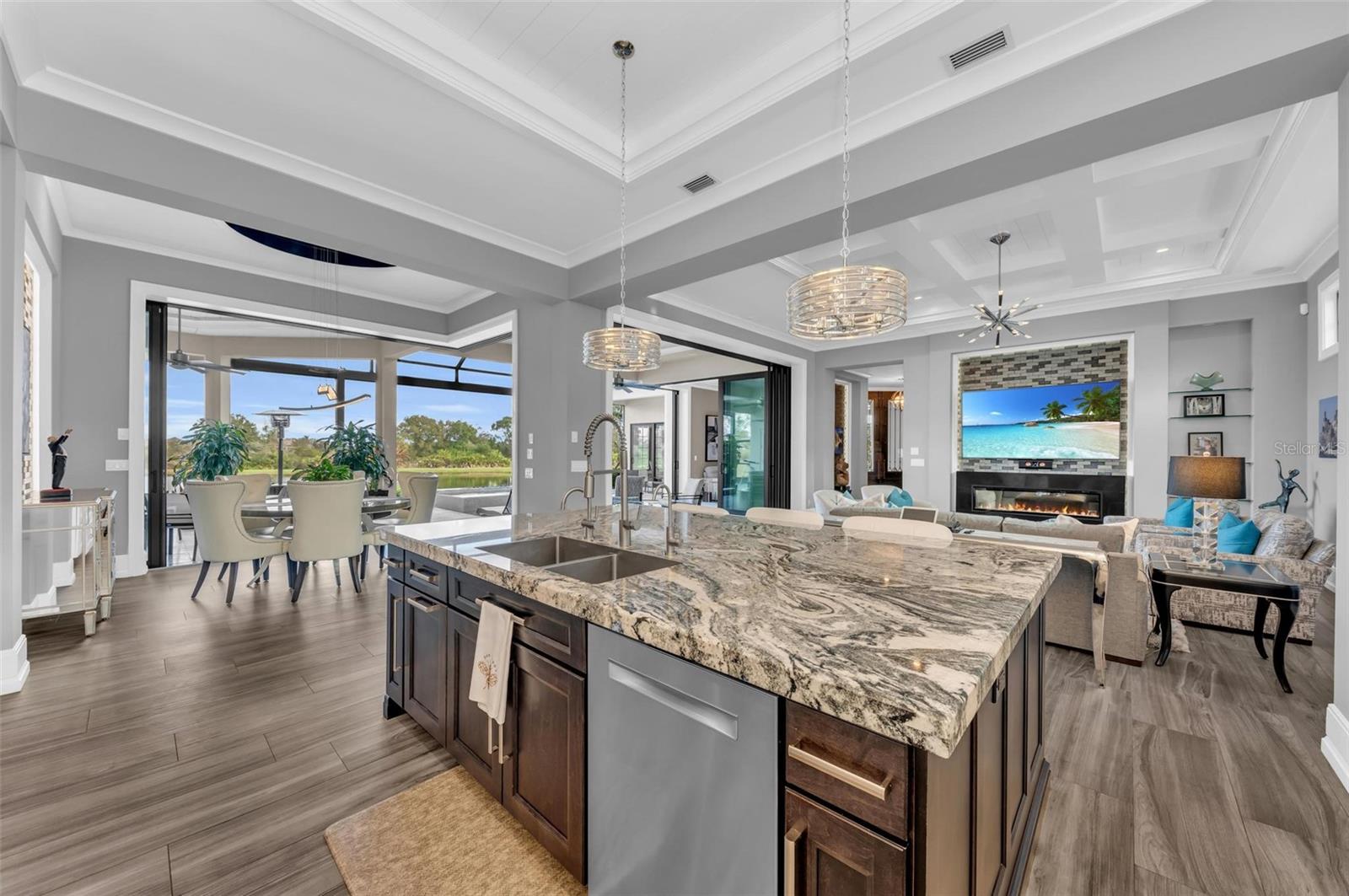 LAKE CLUB PH II - Residential