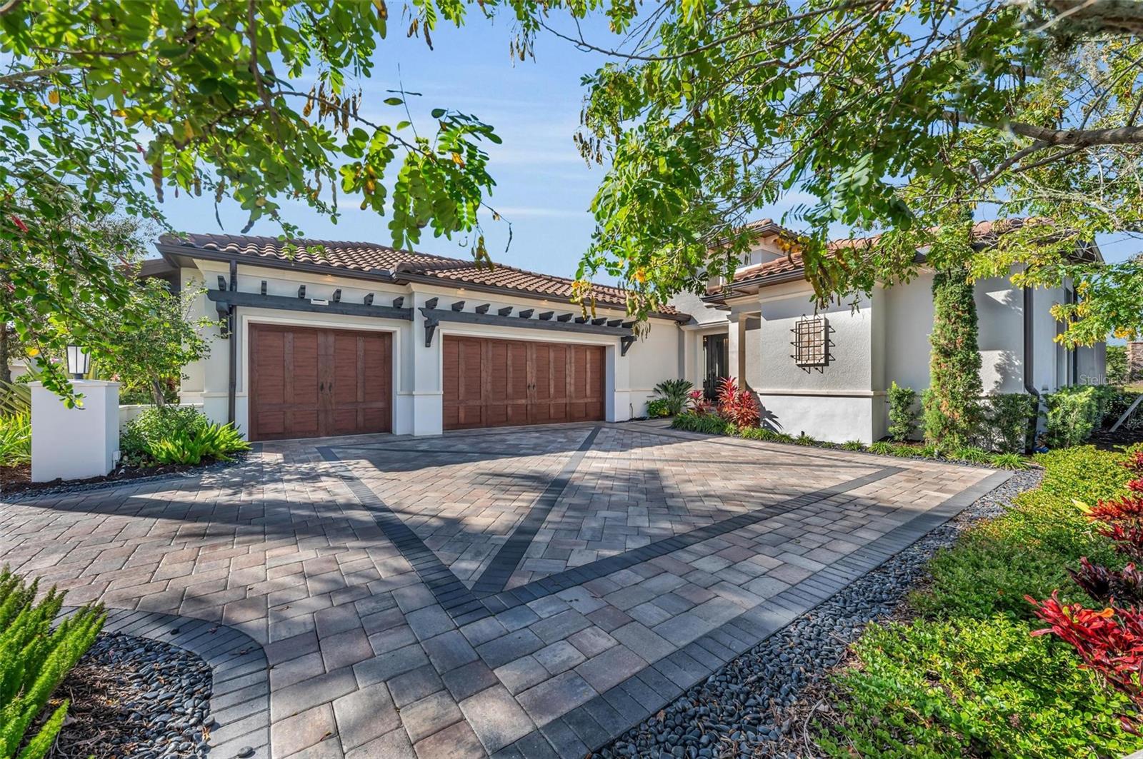 LAKE CLUB PH II - Residential