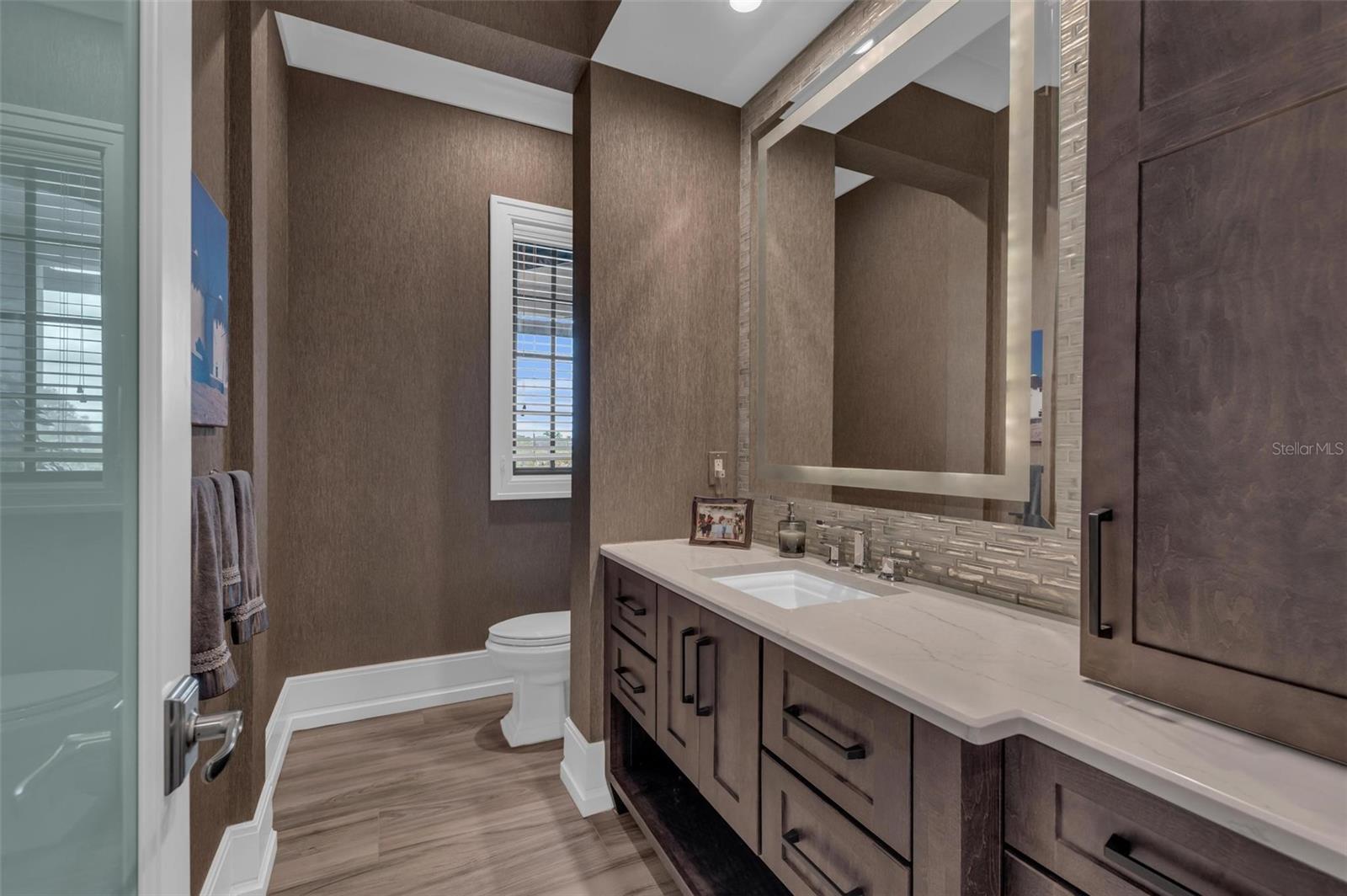 LAKE CLUB PH II - Residential