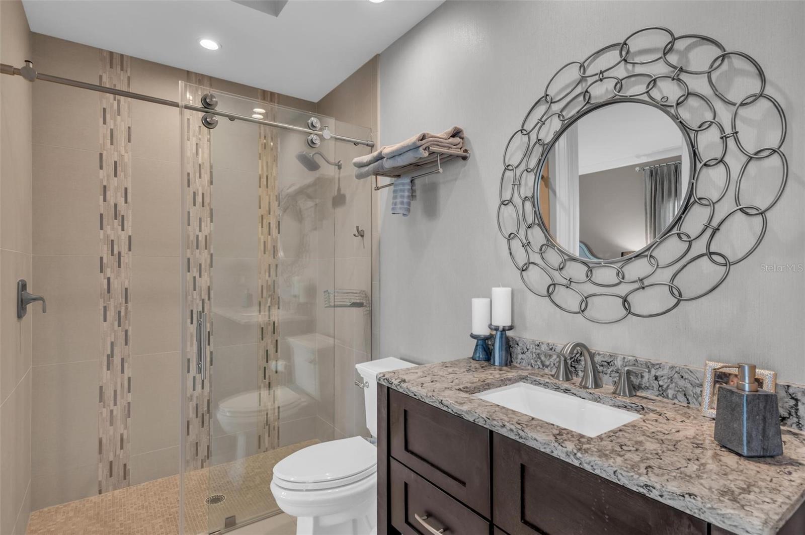 LAKE CLUB PH II - Residential